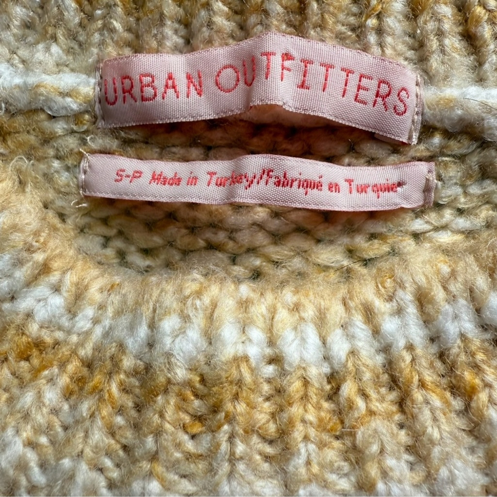Urban Outfitters Yellow and Cream Striped Sweater Size S Cozy Knit Fall Winter - Picture 3 of 12